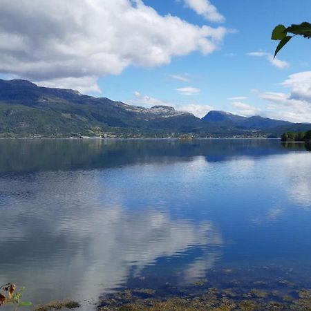 Teigen Leirstad, feriehus og hytter Eikefjord Exterior foto